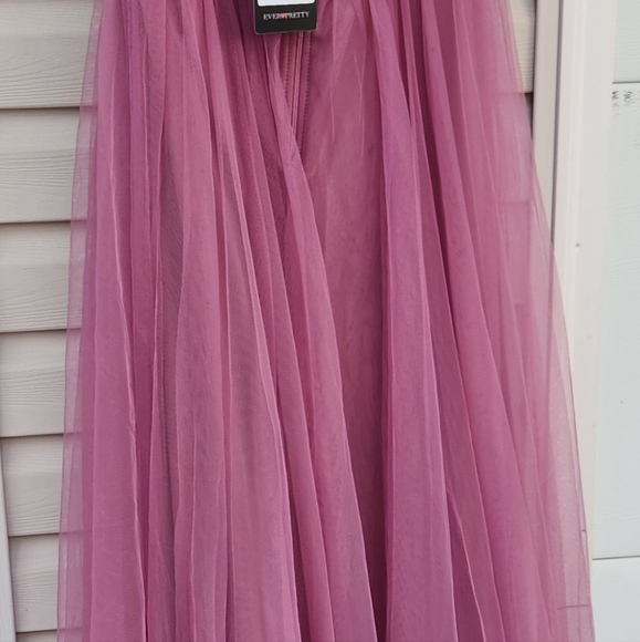 Dress - Picture 3 of 3